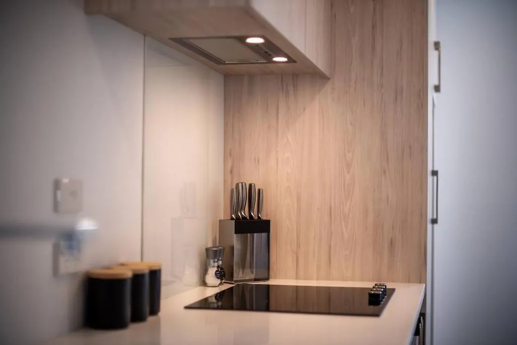 Brand New Opposite Hagley Park Close Cbd Hospital Christchurch 0*,