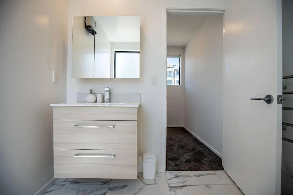 Brand New Opposite Hagley Park Close Cbd Hospital Christchurch
