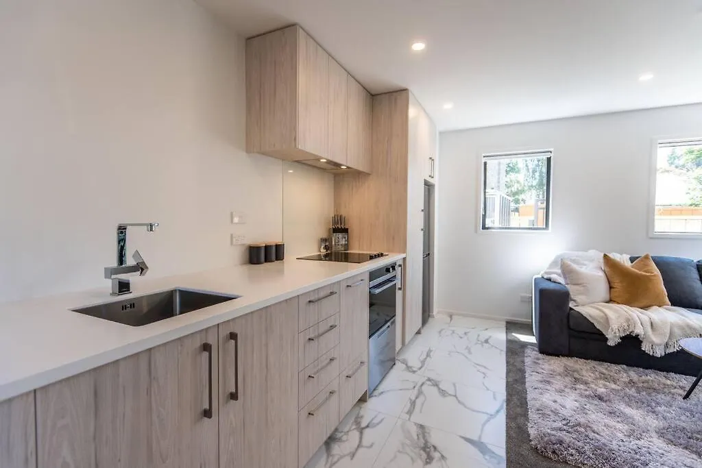 Brand New Opposite Hagley Park Close Cbd Hospital Christchurch Apartment